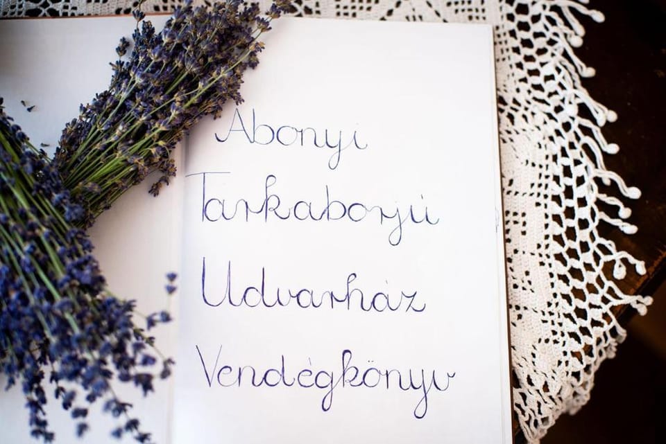 Abonyi Tarkaborjú Udvarház Apartment in Hungary