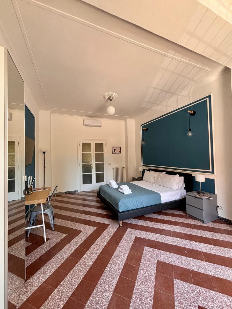 Bed, Photo of the whole room, Bedroom, wardrobe