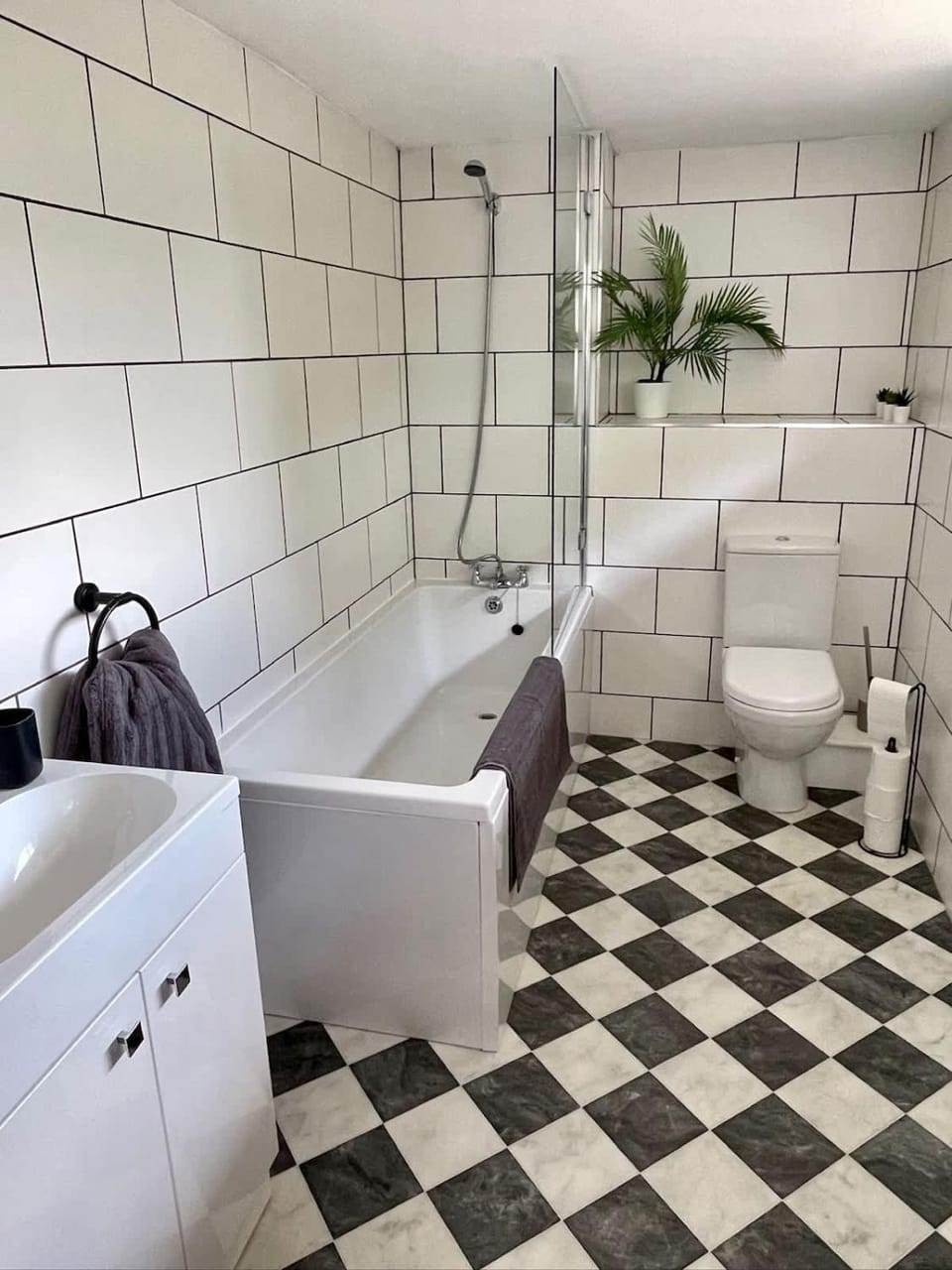 Spacious and stylish with games room, huge garden, peaceful surroundings House in Oxford