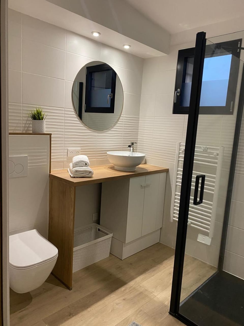 Toilet, Bathroom, towels