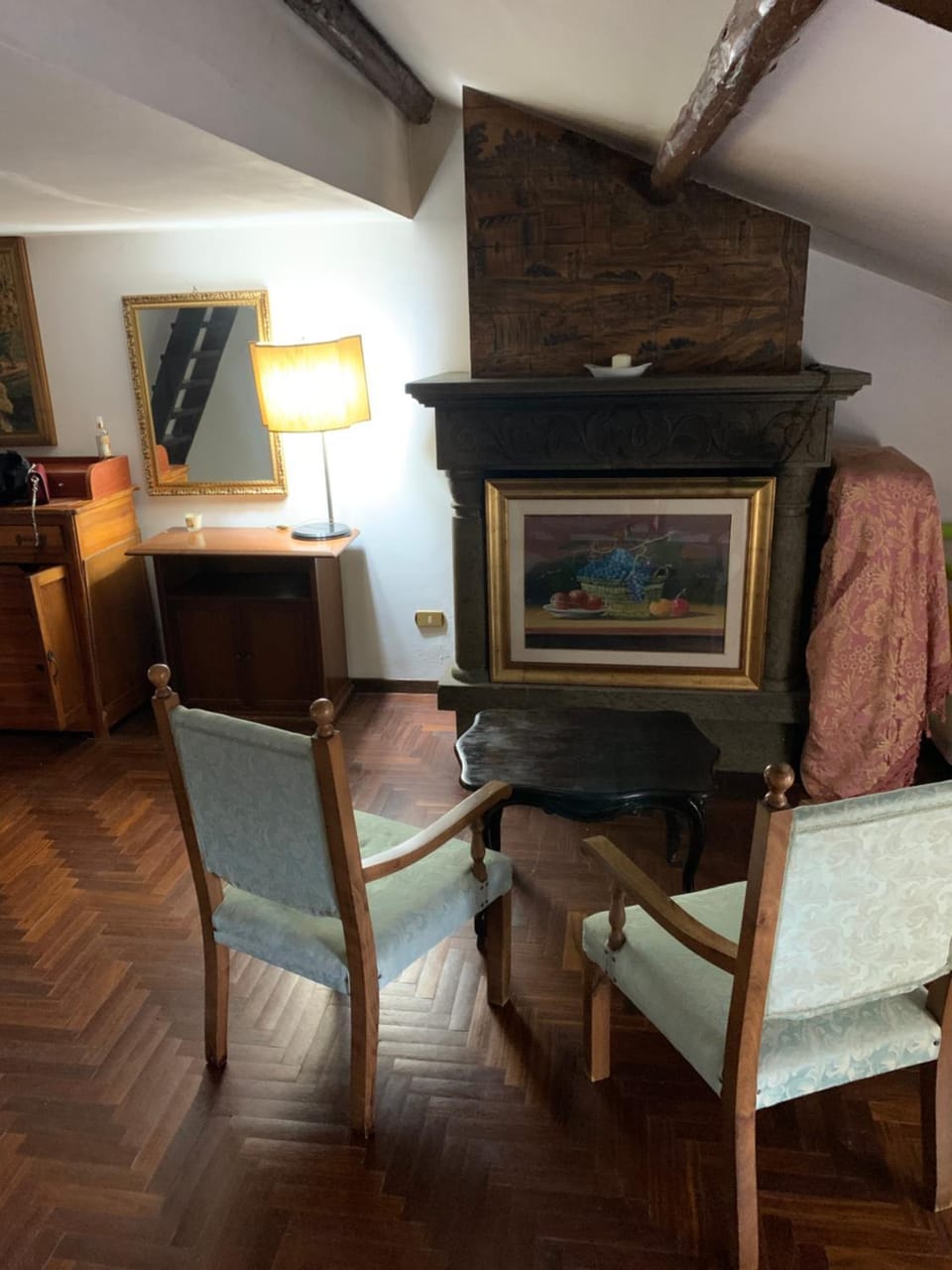 Bedroom, fireplace