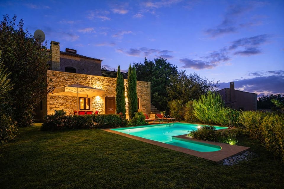 Property building, Garden, Garden view, Swimming pool