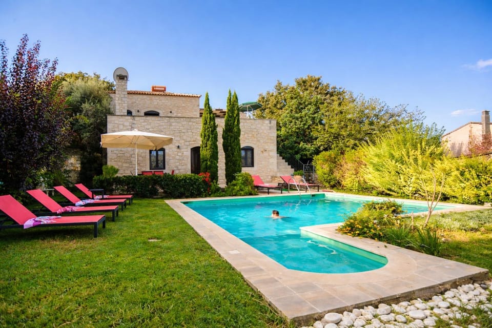 Property building, Garden, Garden, Garden view, Garden view, Swimming pool
