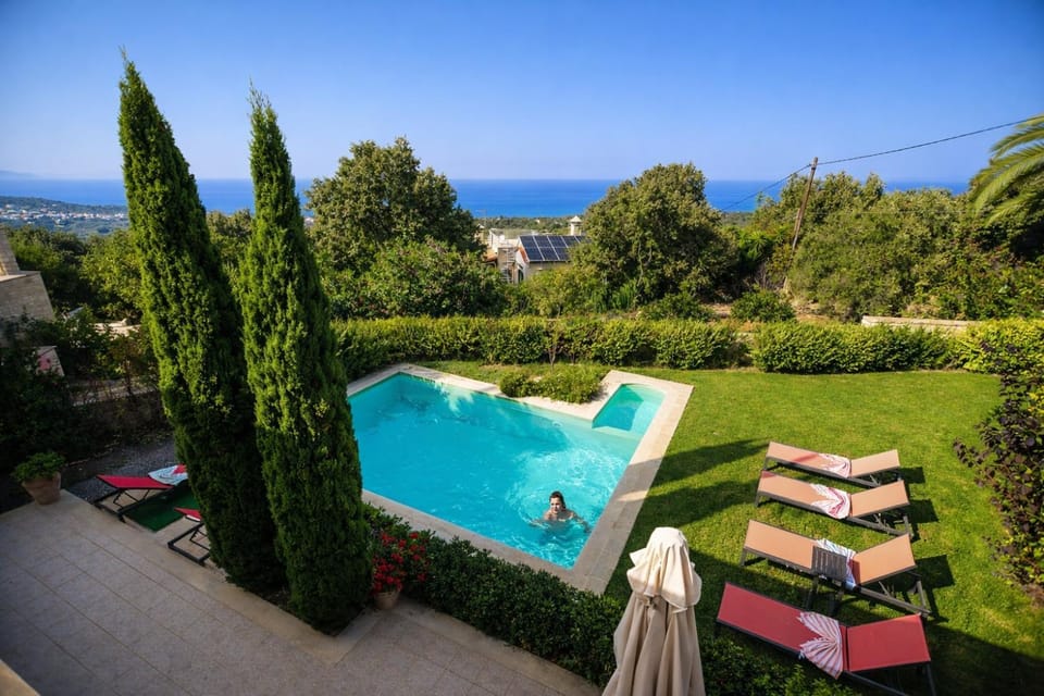 Property building, Garden view, Sea view, Sea view, Swimming pool