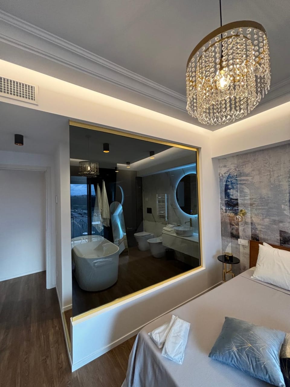 Photo of the whole room