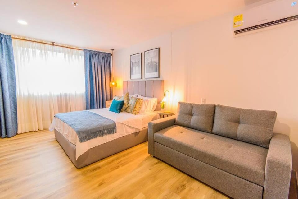 Hermosa Suite CoWork - Gym-WifI El Poblado Apartment in Medellin