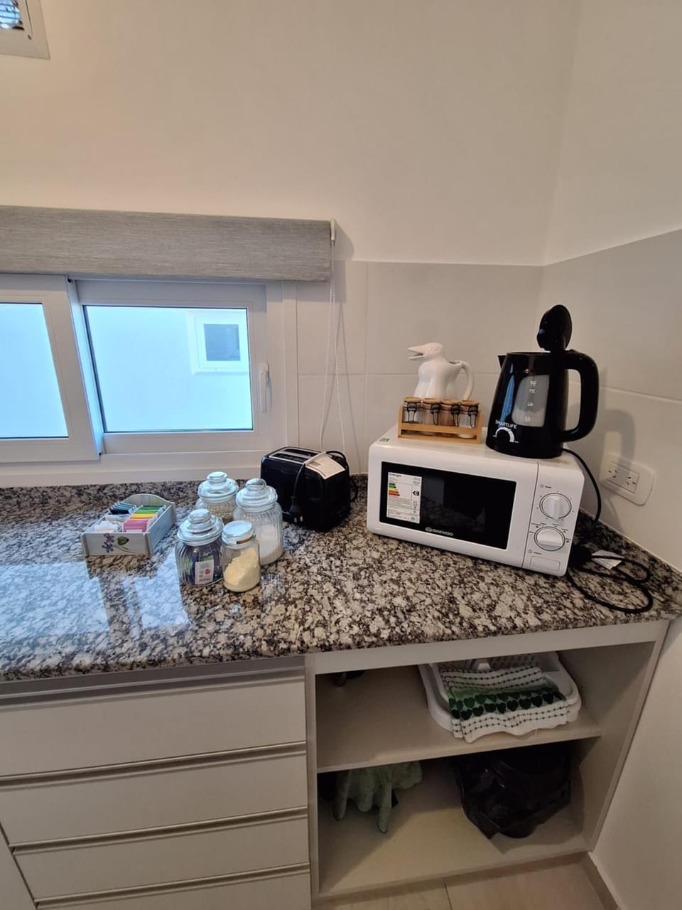 Coffee/tea facilities, Kitchen or kitchenette, minibar, toaster