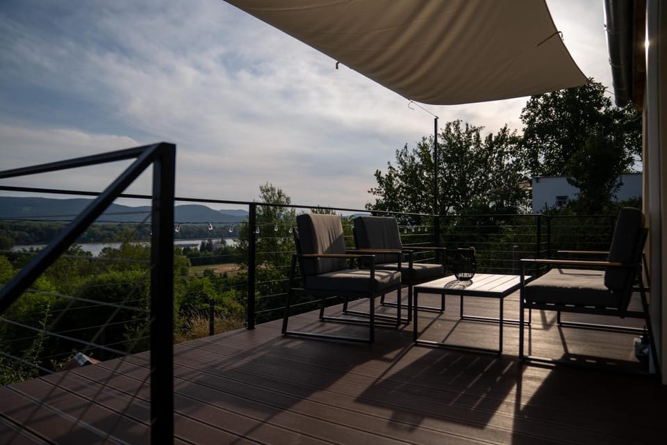 Patio, View (from property/room), Mountain view, River view