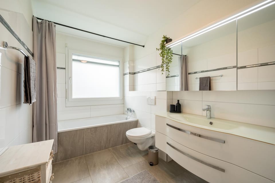 Toilet, Bathroom, Bath, towels