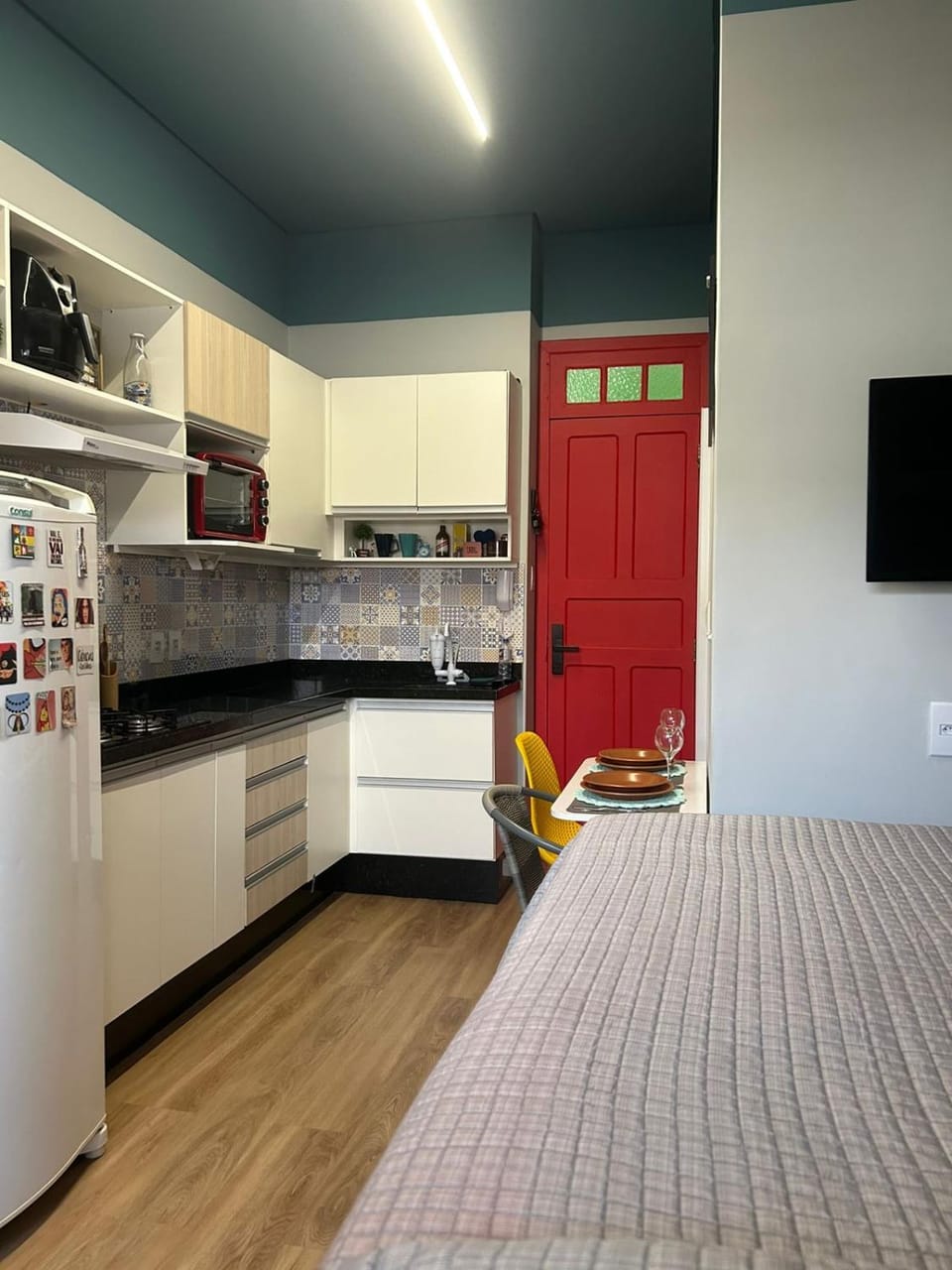 Kitchen or kitchenette