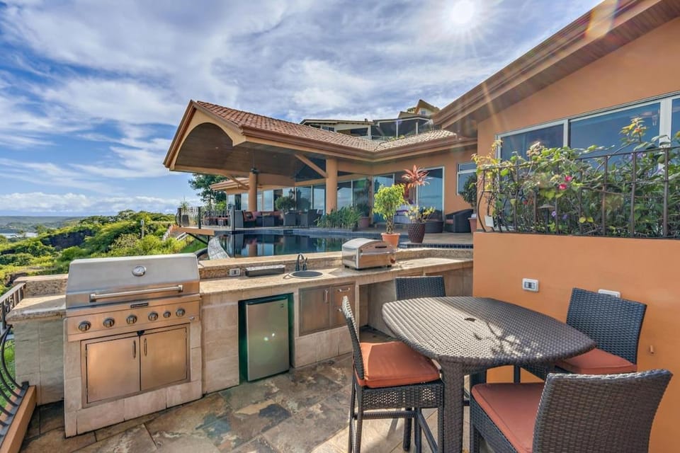 Property building, Balcony/Terrace