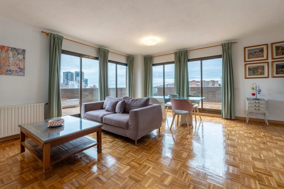 Dúplex céntrico Ático TEMPORAL con Espectaculares Vistas PAL1324 Apartment in Madrid
