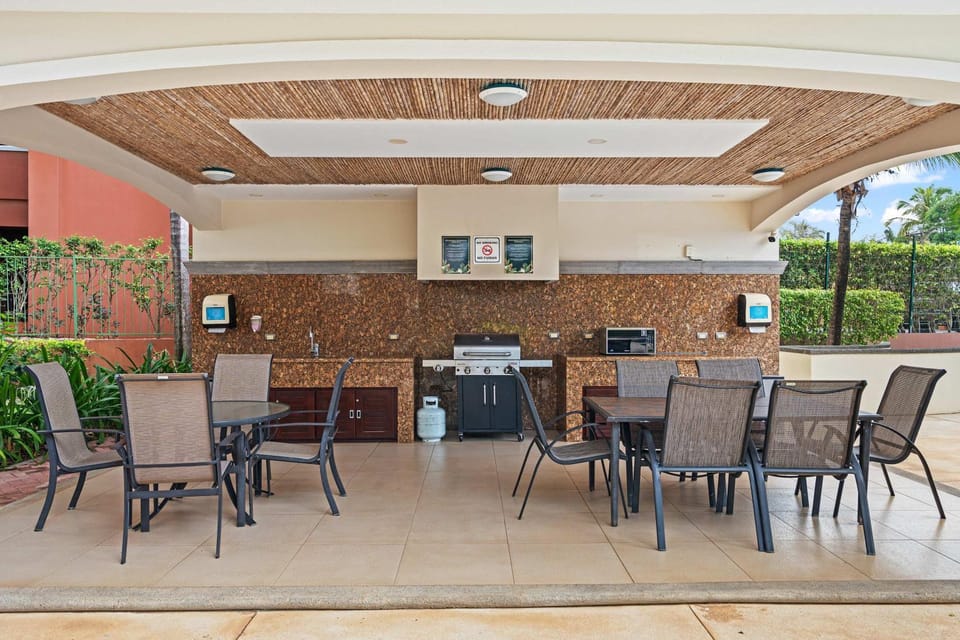 Patio, Seating area, Dining area