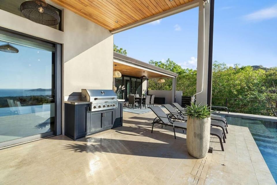 Balcony/Terrace, sunbed