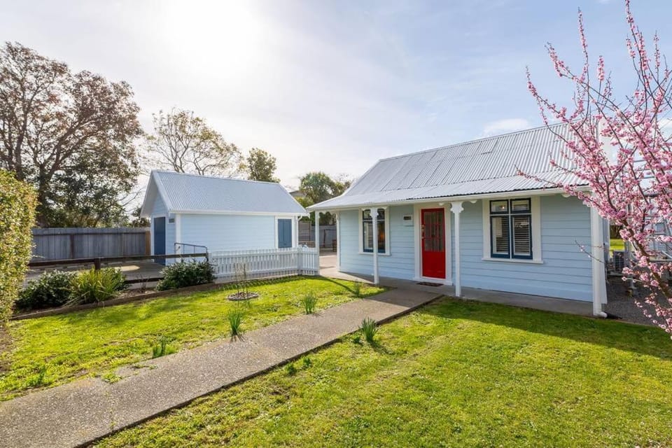 Property building, Garden view