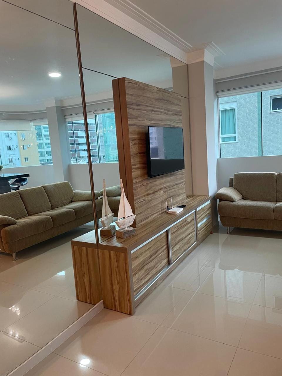TV and multimedia, Seating area