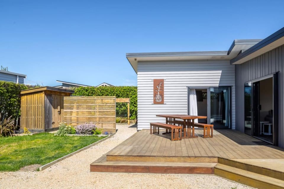 Private Escape, Martinborough House in Martinborough