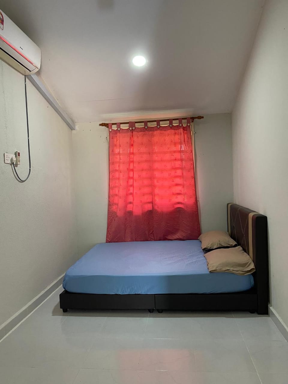 Bed, Bedroom, air conditioner