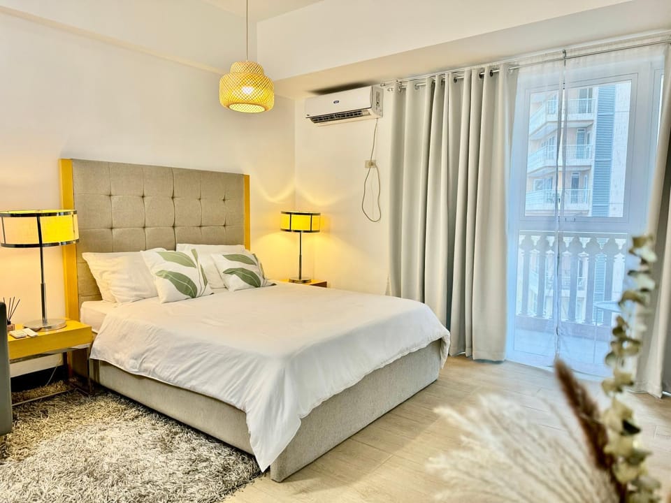 Bed, Bedroom, air conditioner