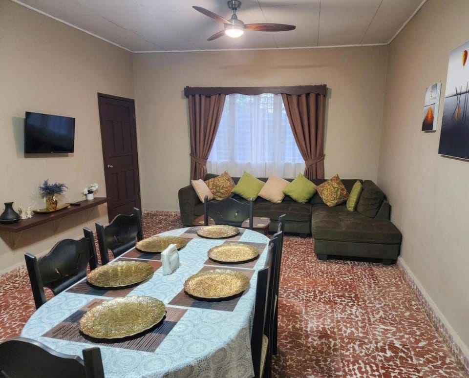 TV and multimedia, Living room, Dining area