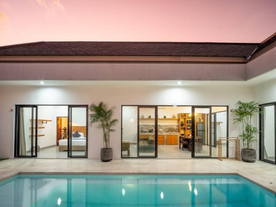 Exclusive new Canggu Villa Villa in North Kuta