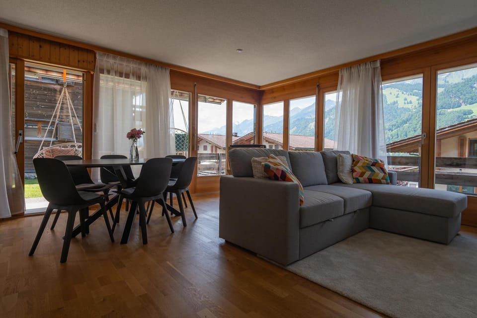 Living room, Dining area