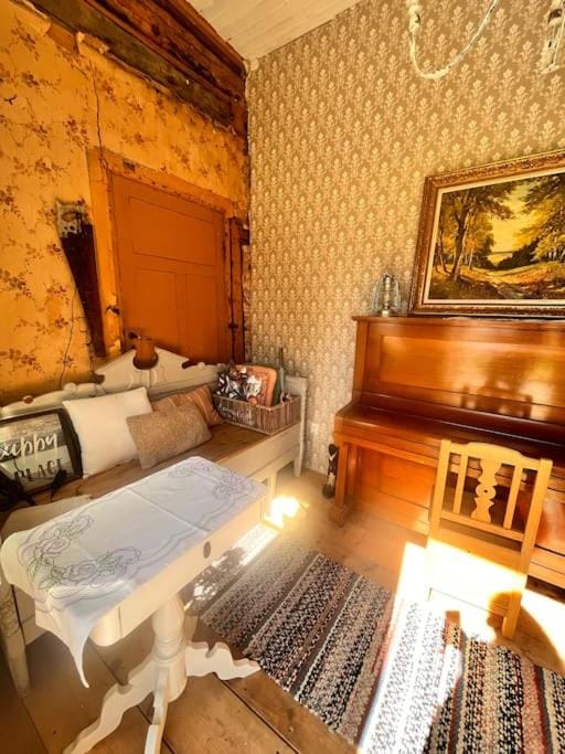 Cozy 1700s farmhouse on Seskarö Island House in Norrbotten County, Sweden