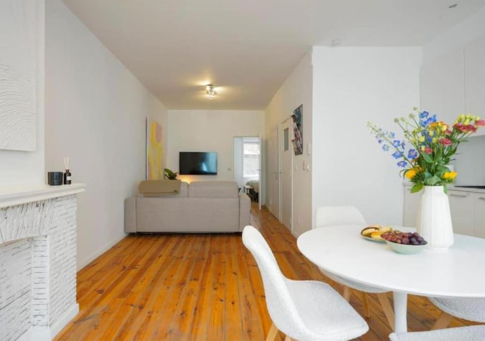 TV and multimedia, Dining area