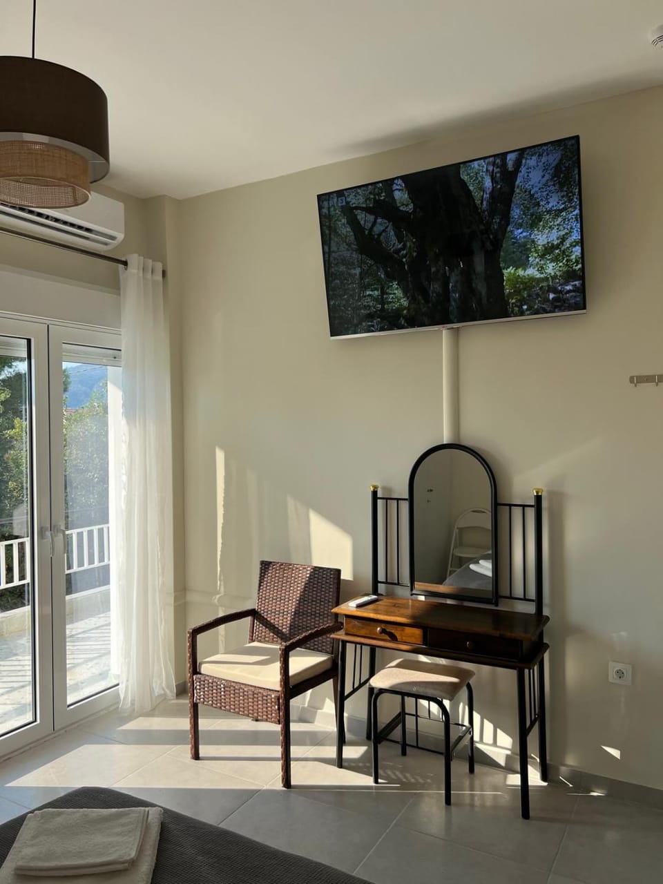 TV and multimedia, Bedroom