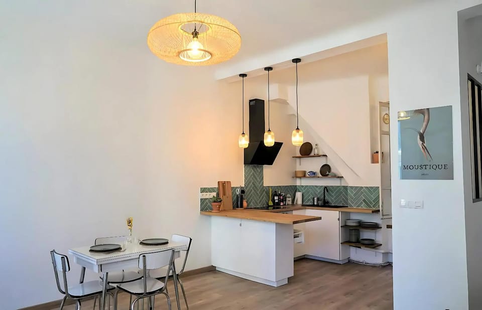 CHARTREUX - Gare St Charles - Vieux port Apartment in Marseille