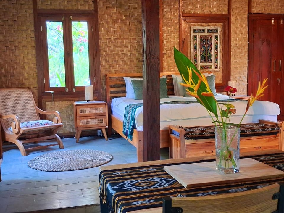 Secret Beach Beachfront Bungalow House in West Nusa Tenggara, Indonesia