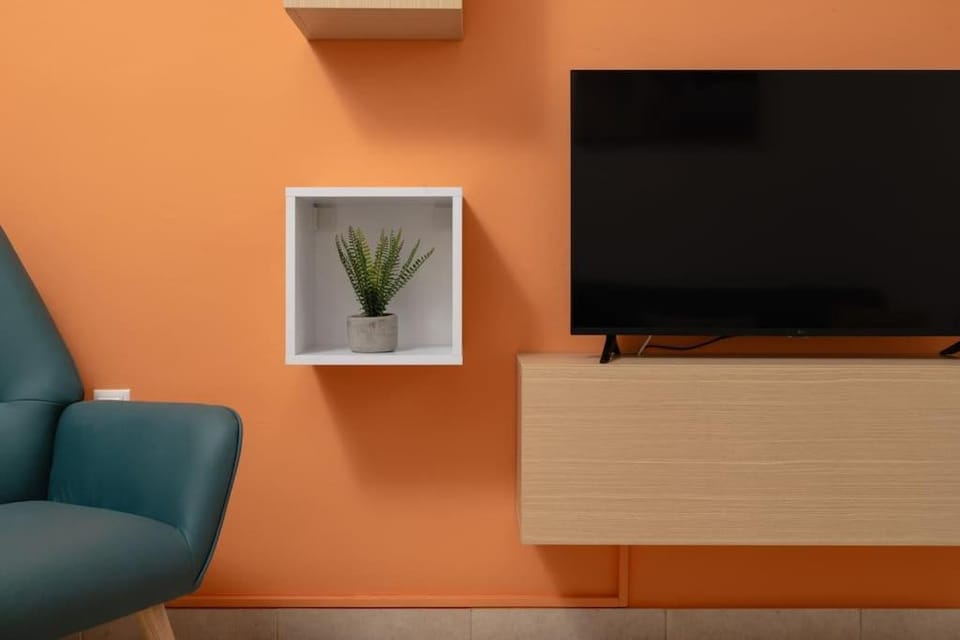 TV and multimedia, Decorative detail