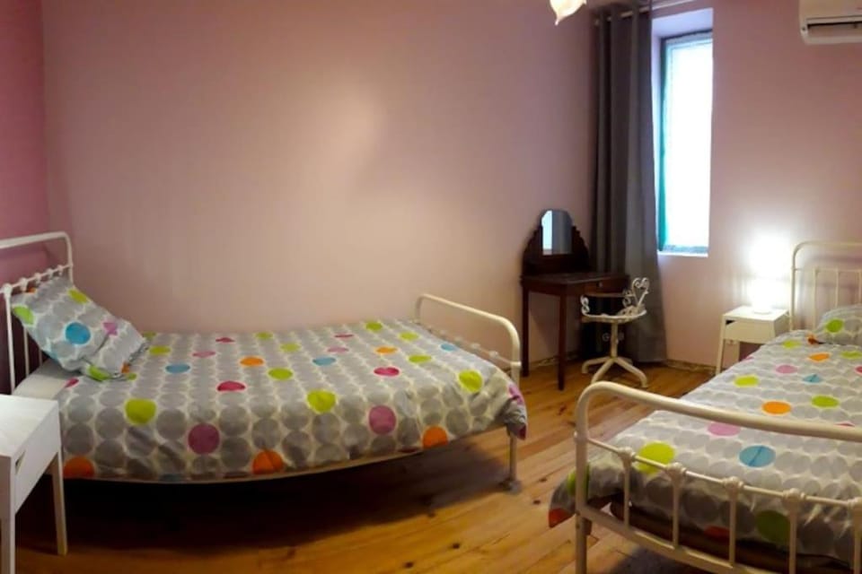 Gite bien-être pour familles, amis, stages, pros House in Auvergne-Rhône-Alpes