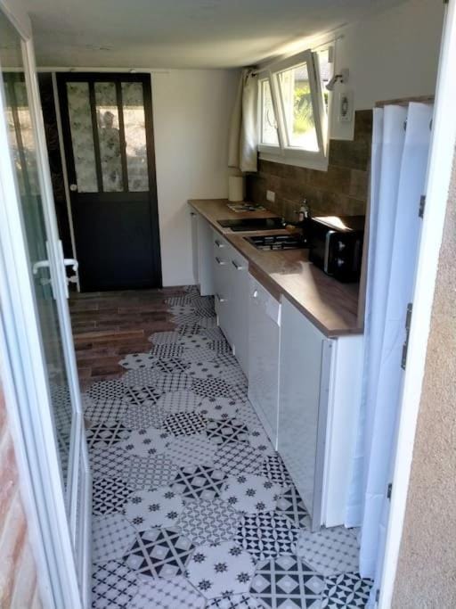 Kitchen or kitchenette, stove