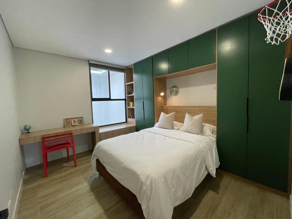Bed, Seating area
