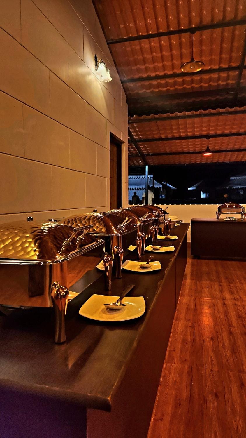 Restaurant/places to eat, Food and drinks, Buffet breakfast