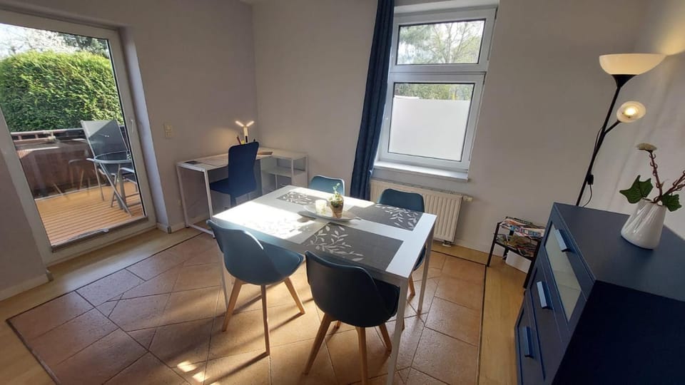 Modernes ,gemütliches Gäste Appartement mit WLAN, WAIPU TV und großen Boxspringbett in Zwickau Apartment in Zwickau