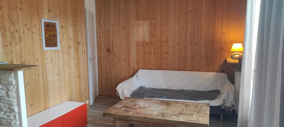 Logement entier 77 m2 Appart Apartment in Granville