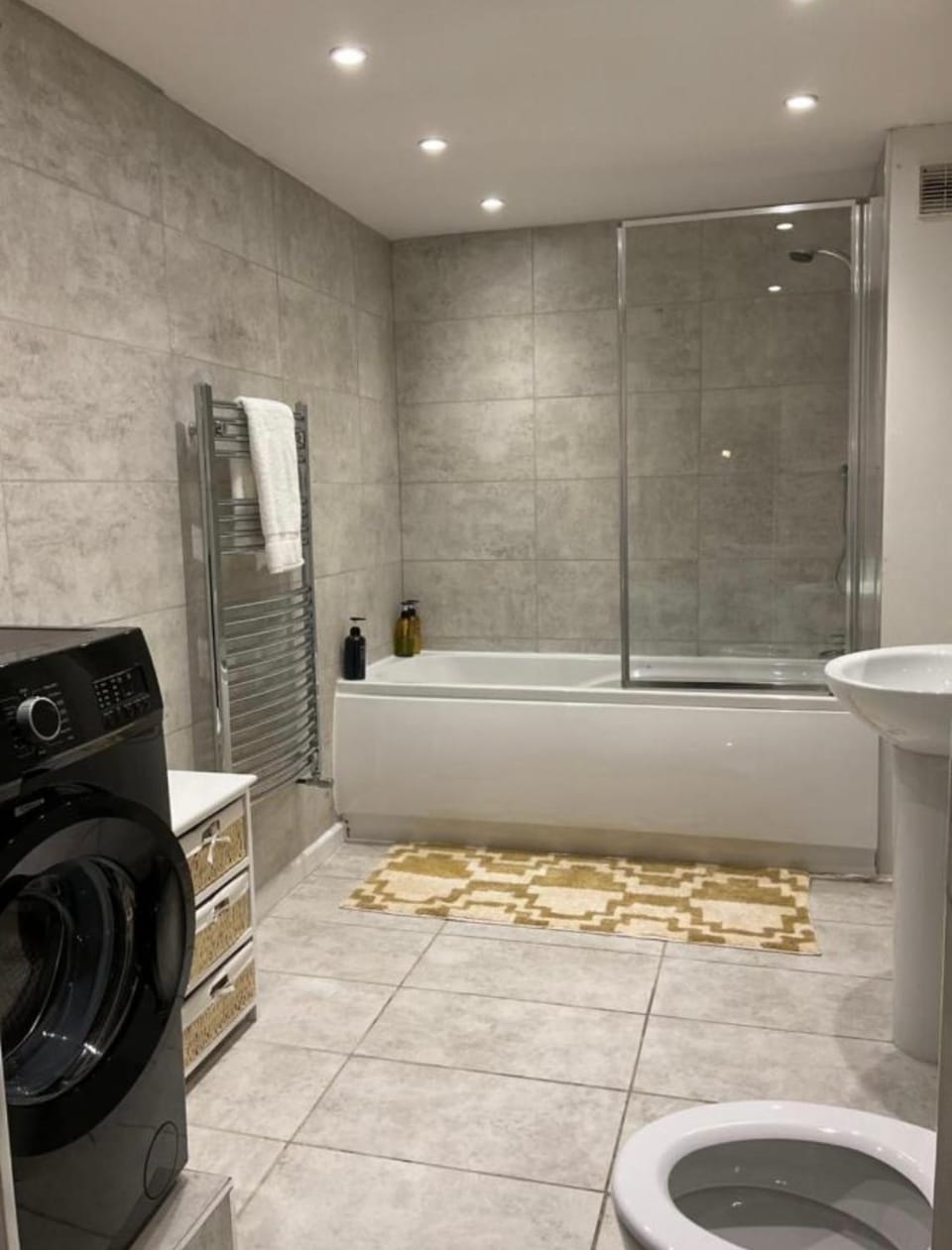 Shower, Toilet, Bathroom, Bath, washing machine