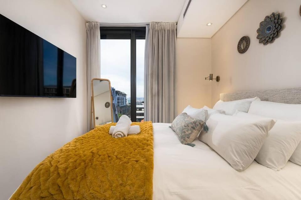 Luxury Getaway at 32 Napier Apartment in Cape Town
