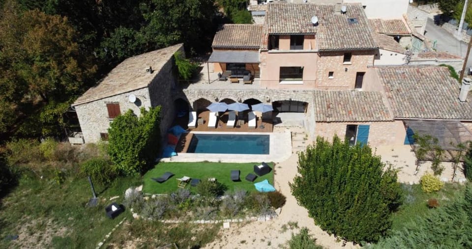 Property building, Garden view, Pool view, Swimming pool