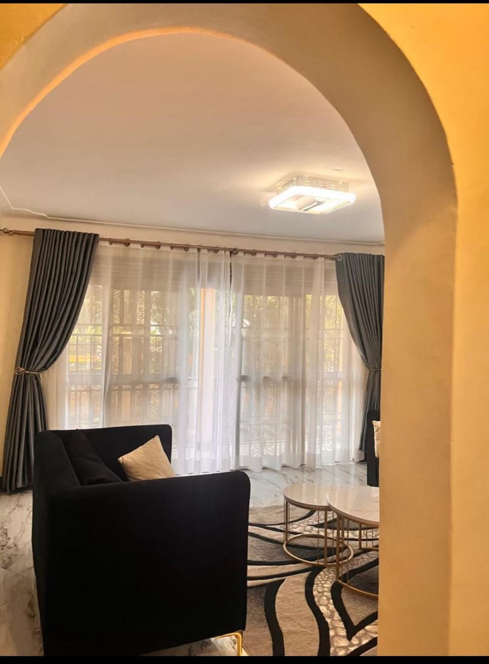 Serenity LakeView 4BR Duplex Entebbe Close to Airport Apartment in Uganda