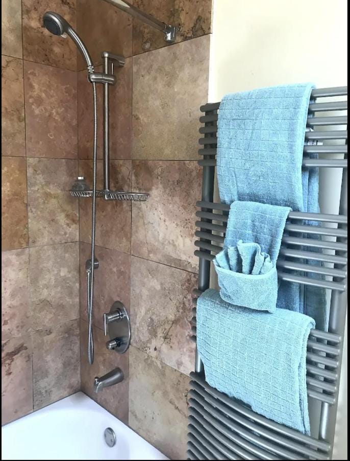 Energy-Efficient Oasis Cozy Near DT Boulder and trails Vacation rental in Boulder