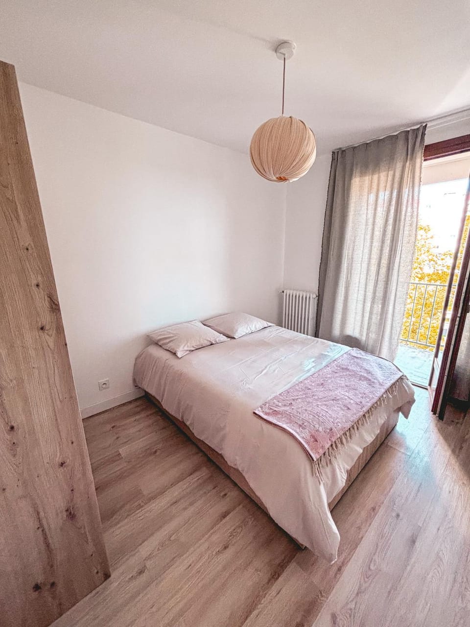 Appartement 79m2 proche Toulouse, lumineux 2 chambres, 1 bureau Apartment in Occitanie