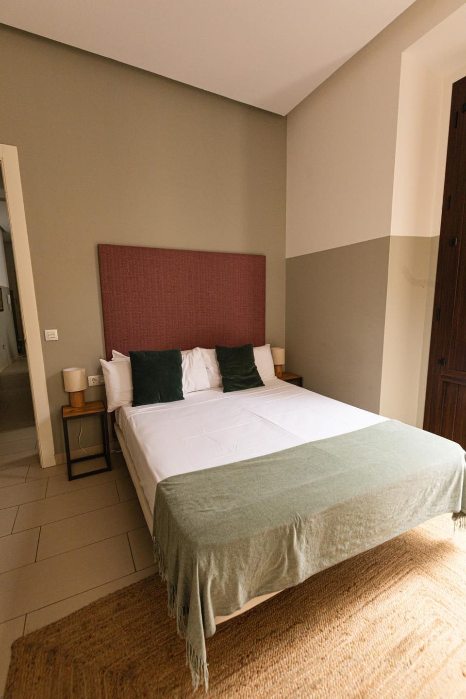Bed, Photo of the whole room