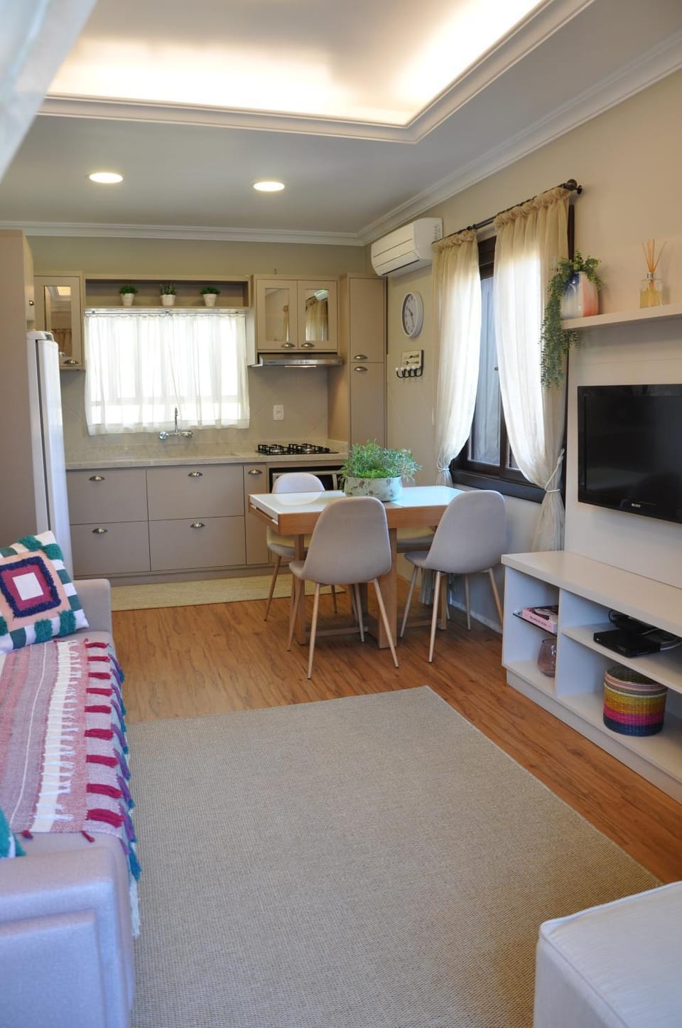 Communal lounge/ TV room, Communal kitchen