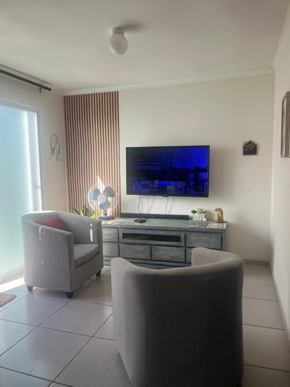 Relaxa Sleep & Go - Self Catering Accommodation Bed and Breakfast in Cape Town