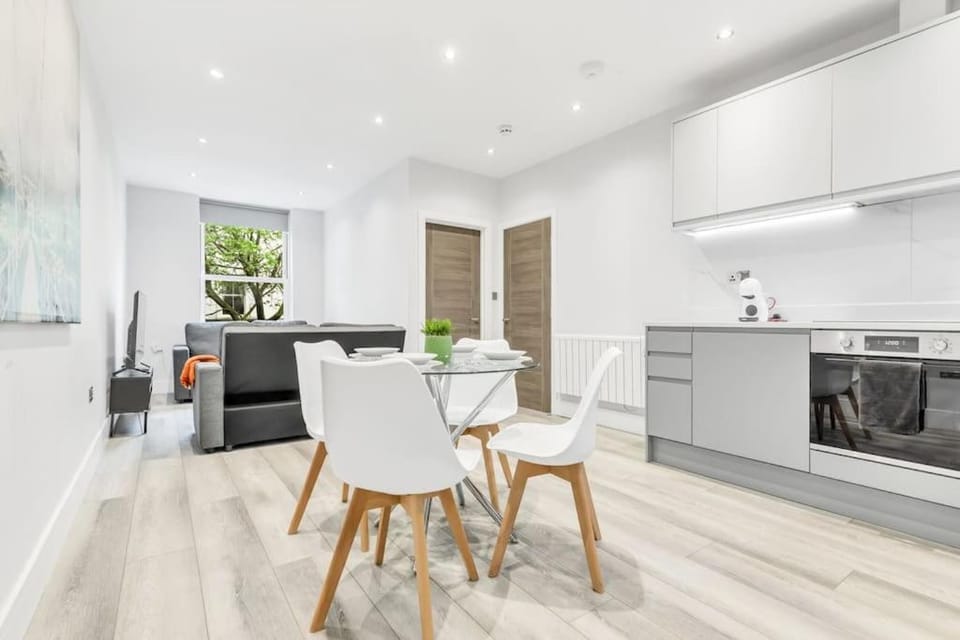 WOW Abbey Road Apartment - Sleeps up to 8 Apartment in City of Westminster