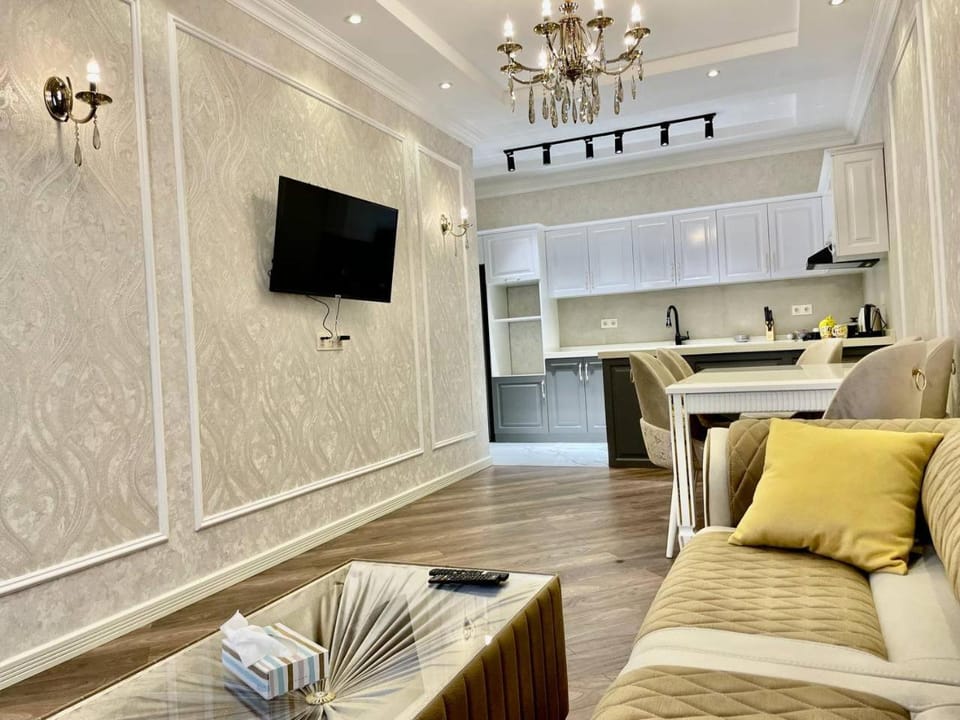 Seating area, kitchen
