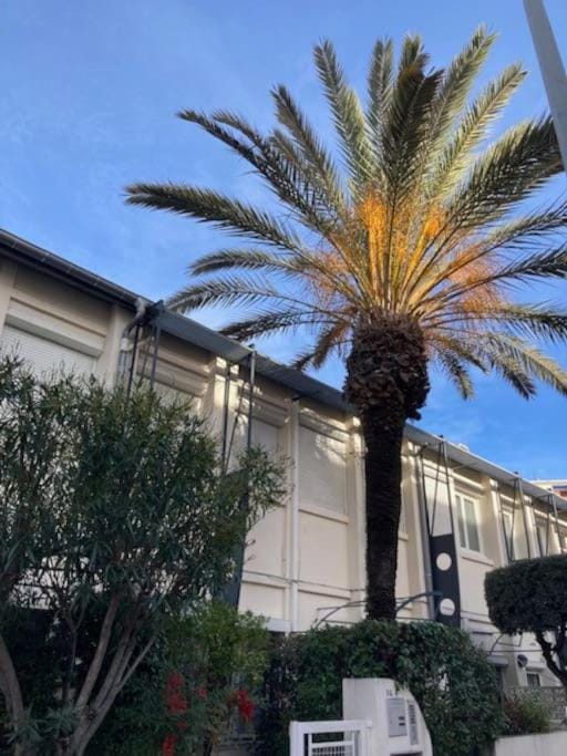 Cannes, Loft 6 couchages proche centre et plages Apartment in Cannes